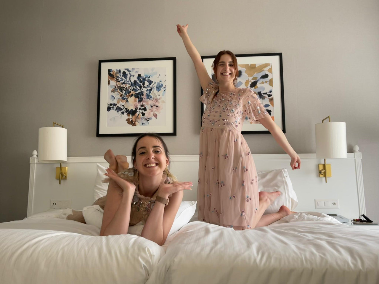 Emma et Margot WHC-05